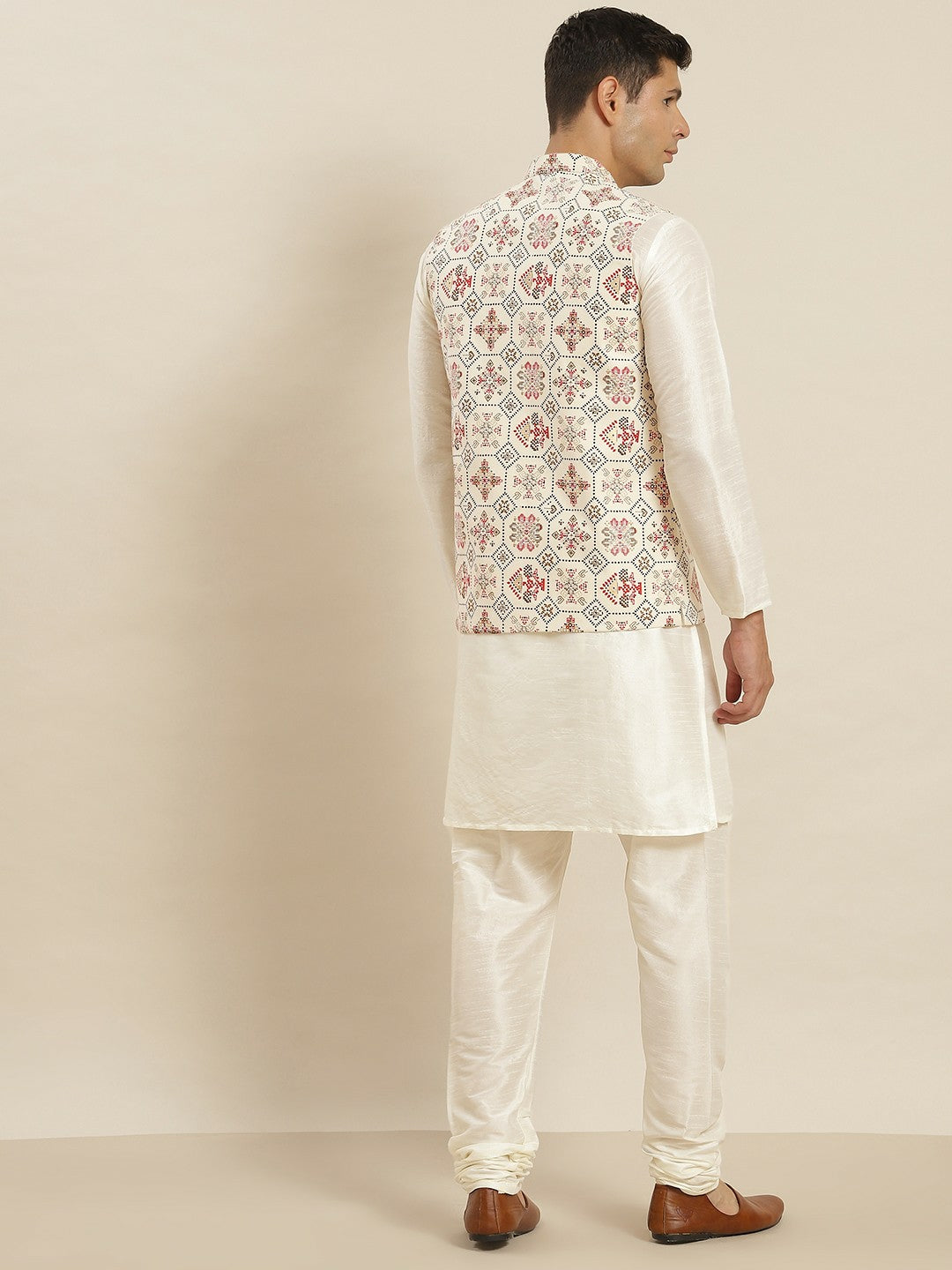 Men’s Classic White Kurta Set with Churidar & Nehru Jacket – Timeless Ethnic Ensemble