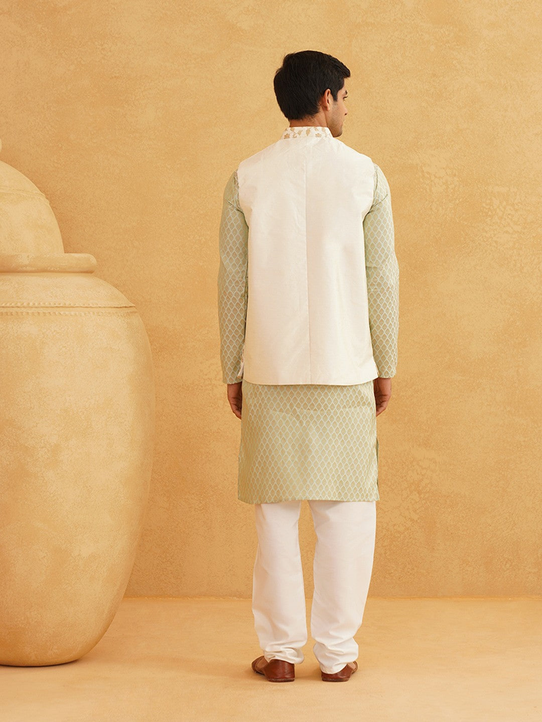 Men’s Woven Design Kurta Set with Churidar & Nehru Jacket – Contemporary Ethnic Ensemble