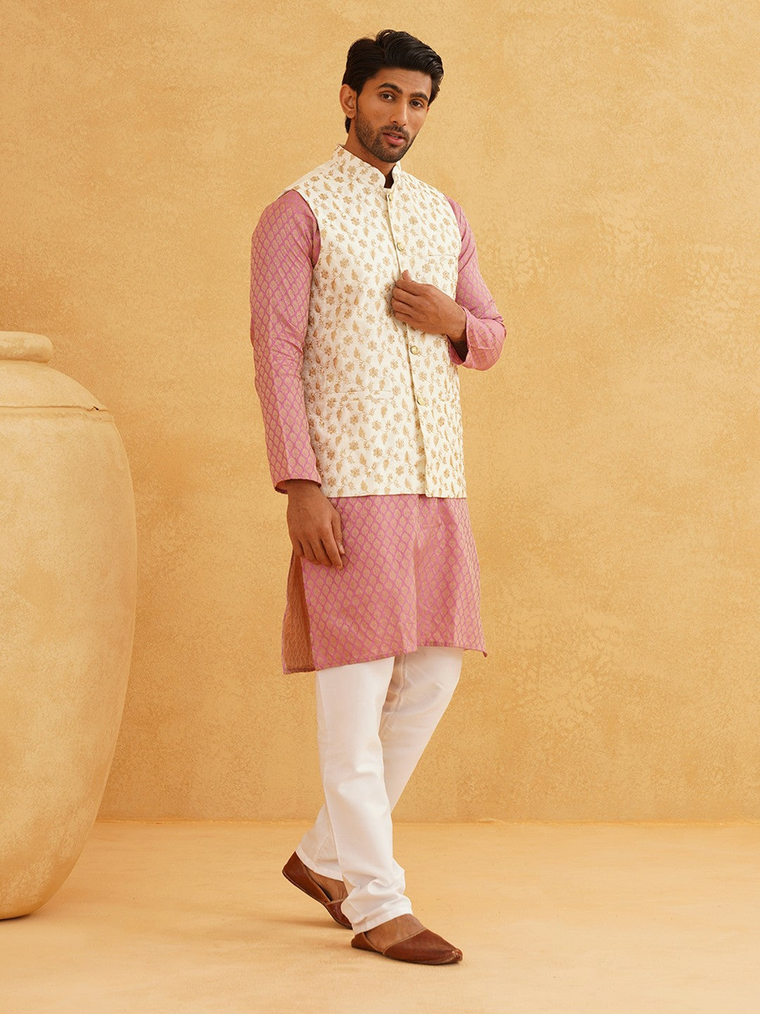Men’s Pink Thread Work Kurta Set with Churidar – Elegant Traditional Attire