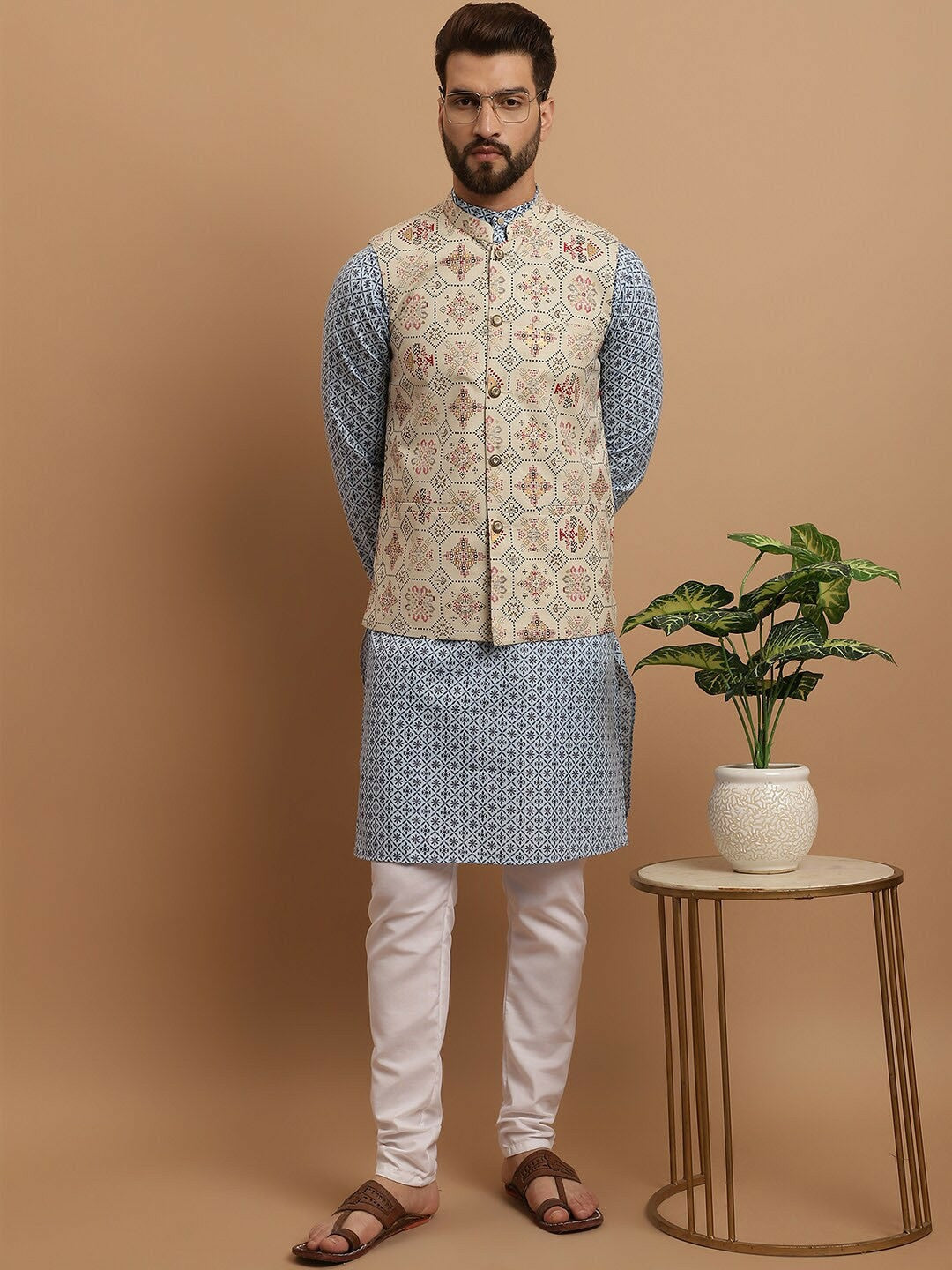 Men’s Ethnic Motifs Printed Regular Kurta Set with Pyjamas & Nehru Jacket – Traditional Elegance