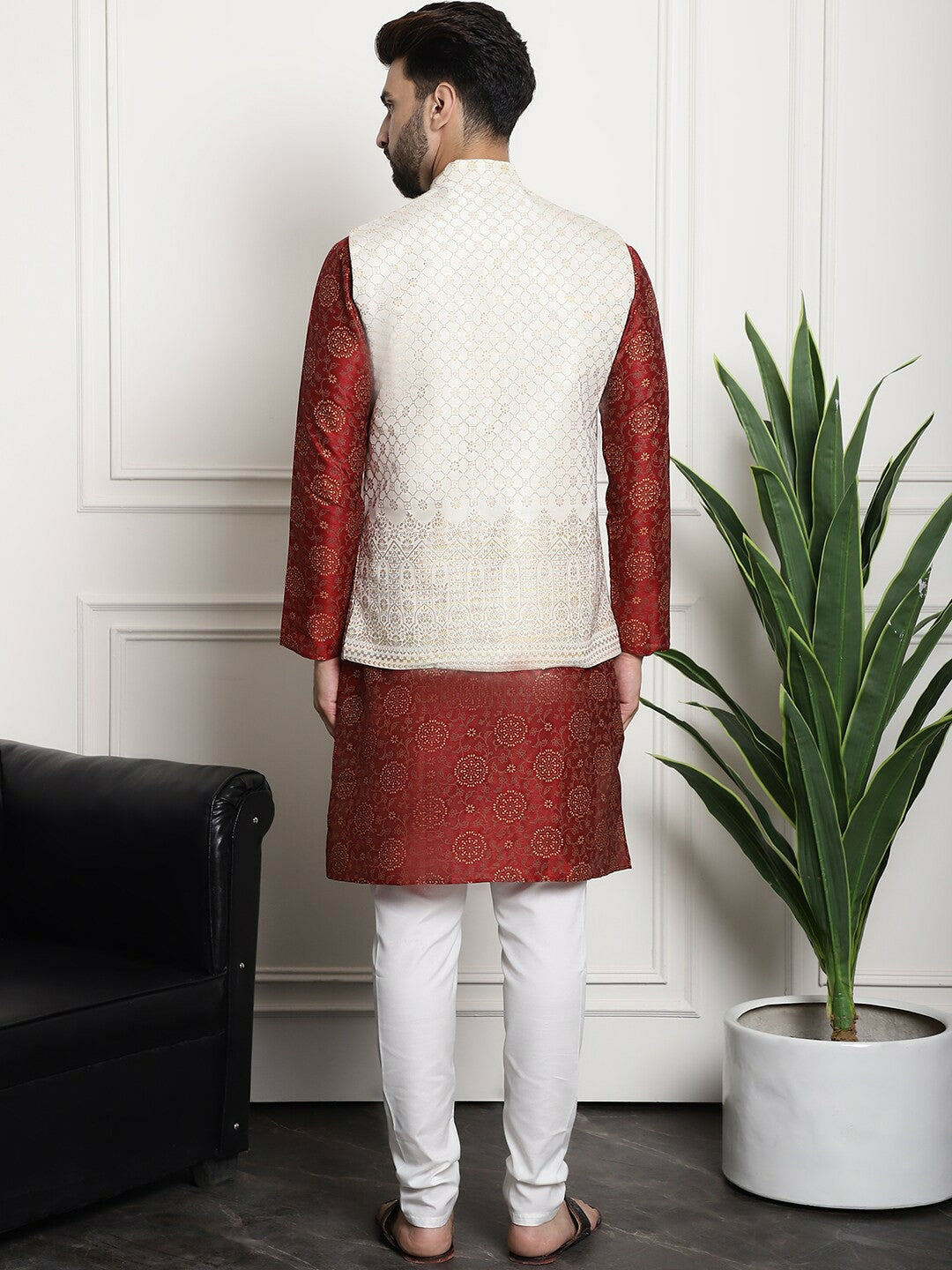 Men’s Ethnic Motifs Printed Silk Cotton Kurta Set with Churidar & Nehru Jacket – Traditional Elegance