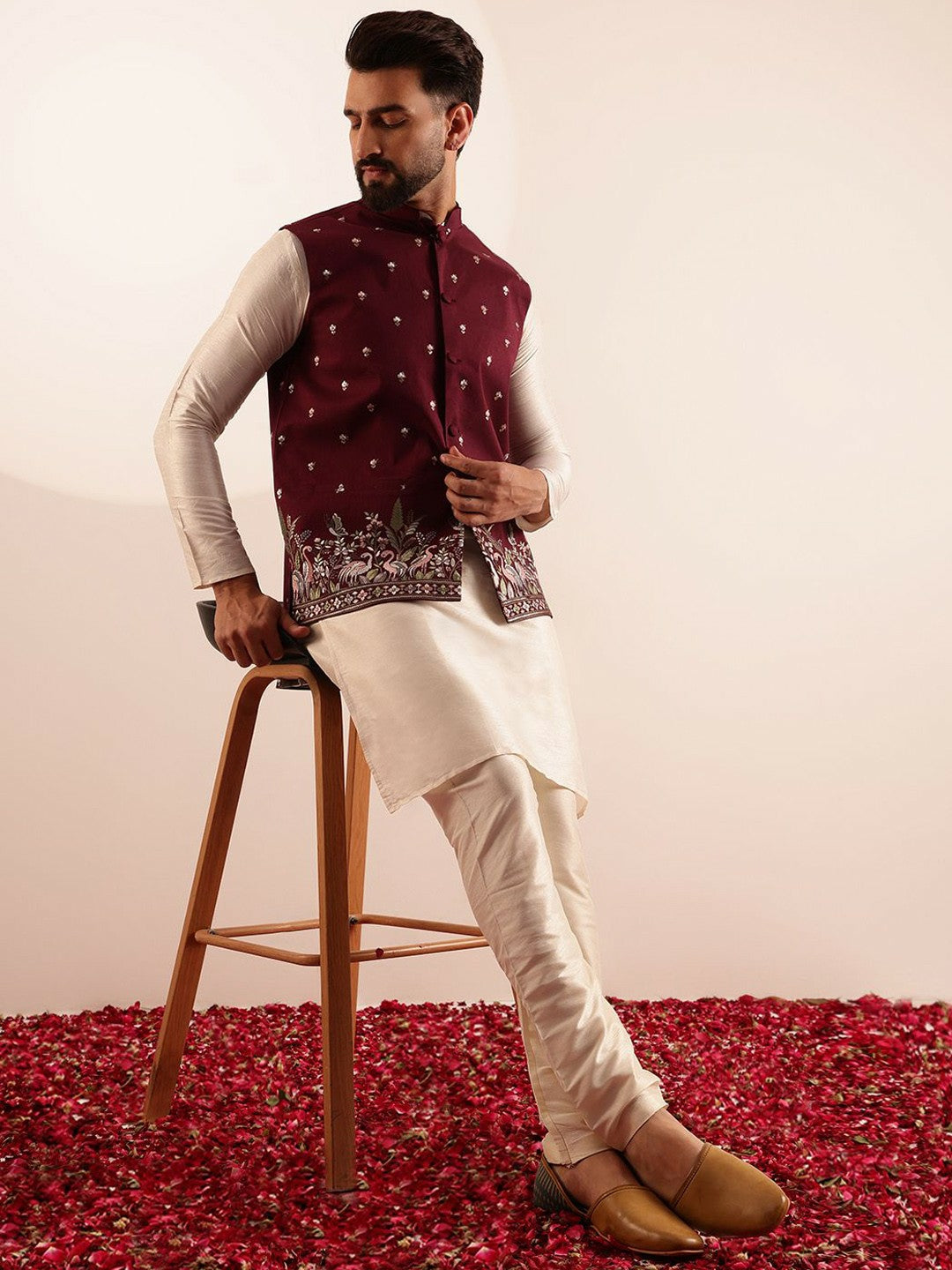 Men’s Classic Straight Kurta Set with Pyjamas & Nehru Jacket – Elegant Traditional Wear