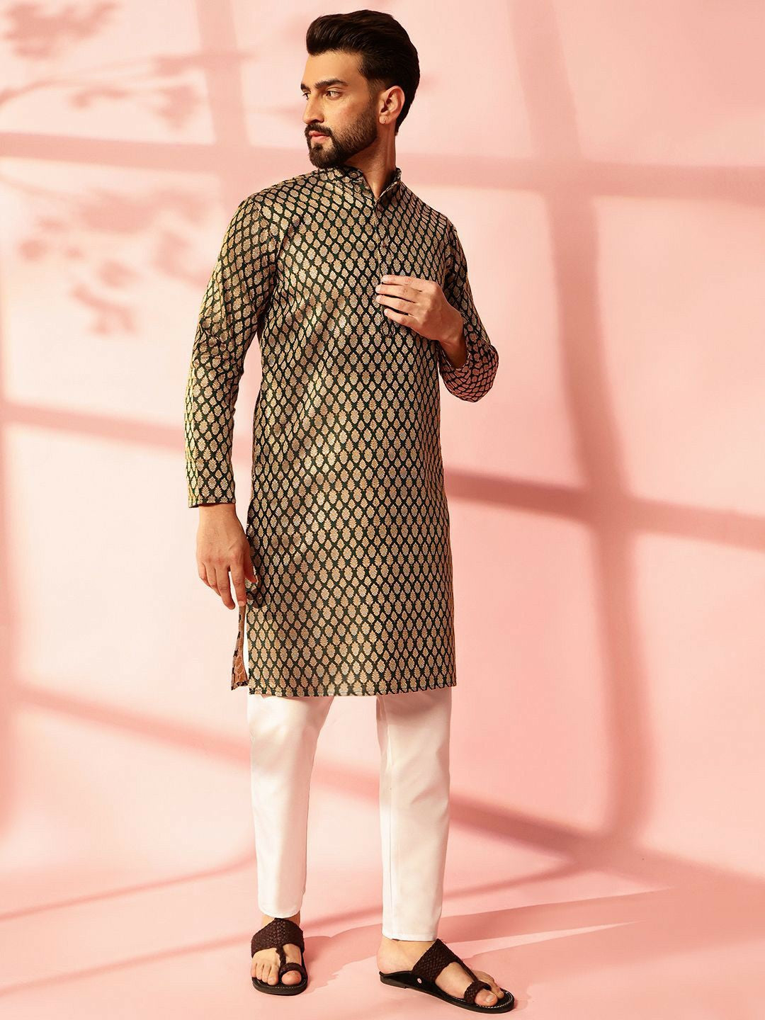 Men’s Green Woven Kurta with Pyjamas – Subtle Festive Charm