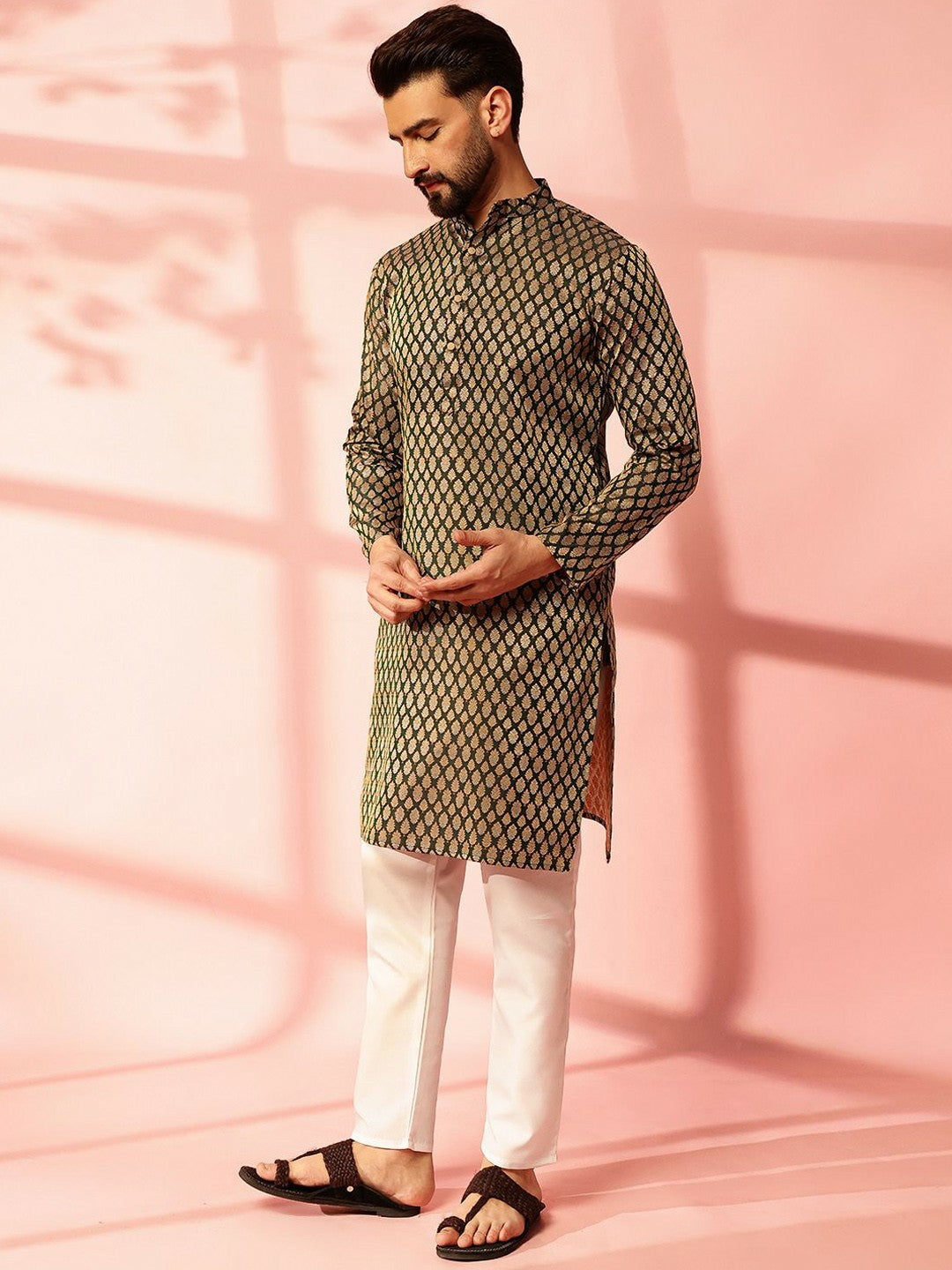 Men’s Green Woven Kurta with Pyjamas – Subtle Festive Charm