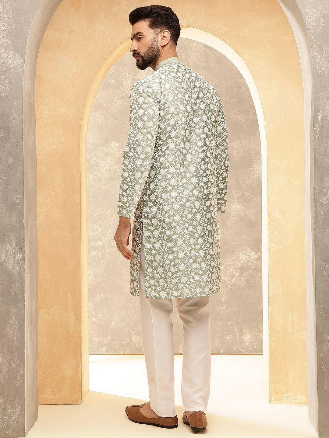Men’s Green Floral Embroidered Kurta with Pyjamas – Timeless Grace for Celebrations