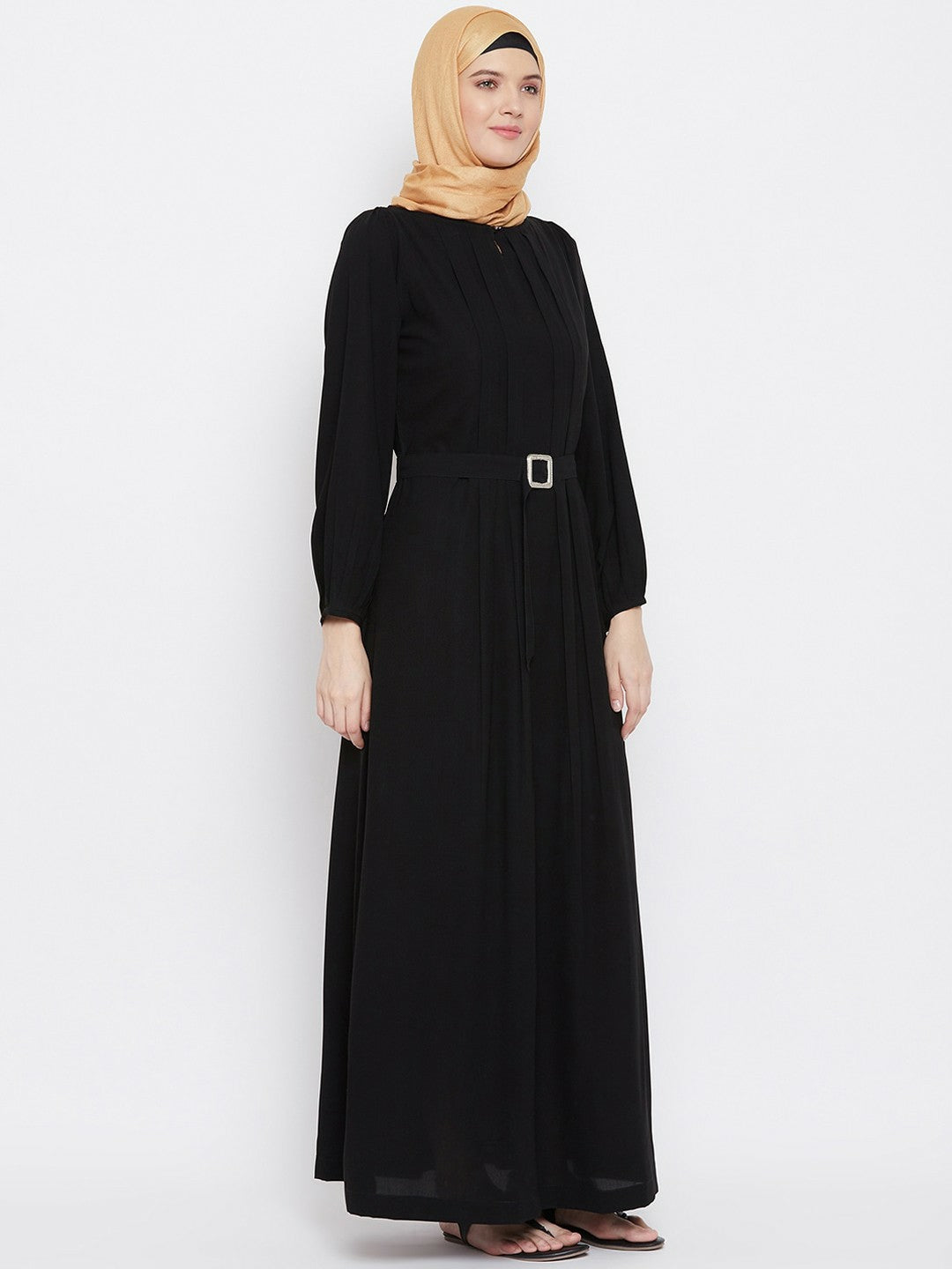Black Solid Abaya with Pleated Detail & Belt – Modest Islamic Wear for Women