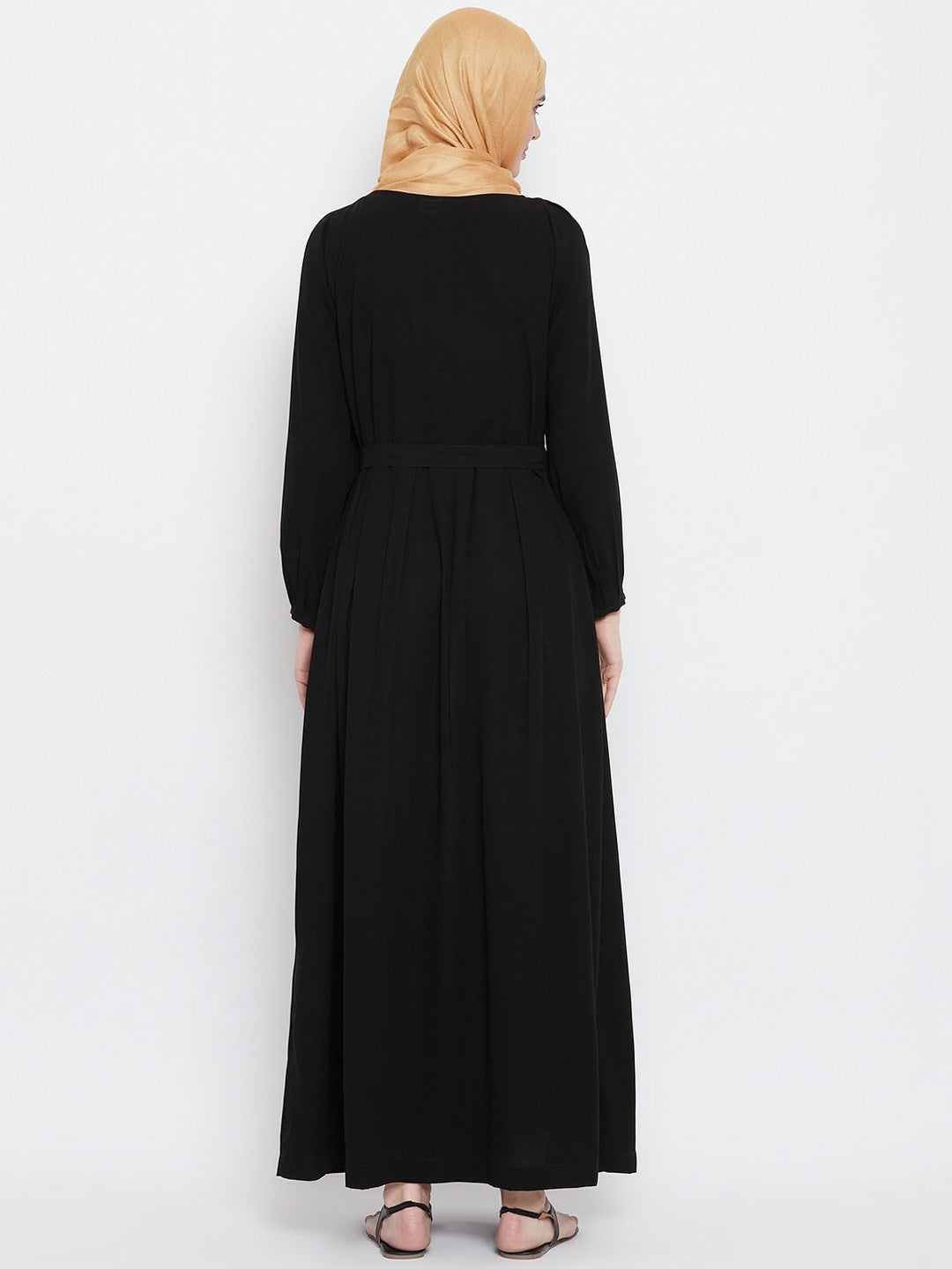 Black Solid Abaya with Pleated Detail & Belt – Modest Islamic Wear for Women