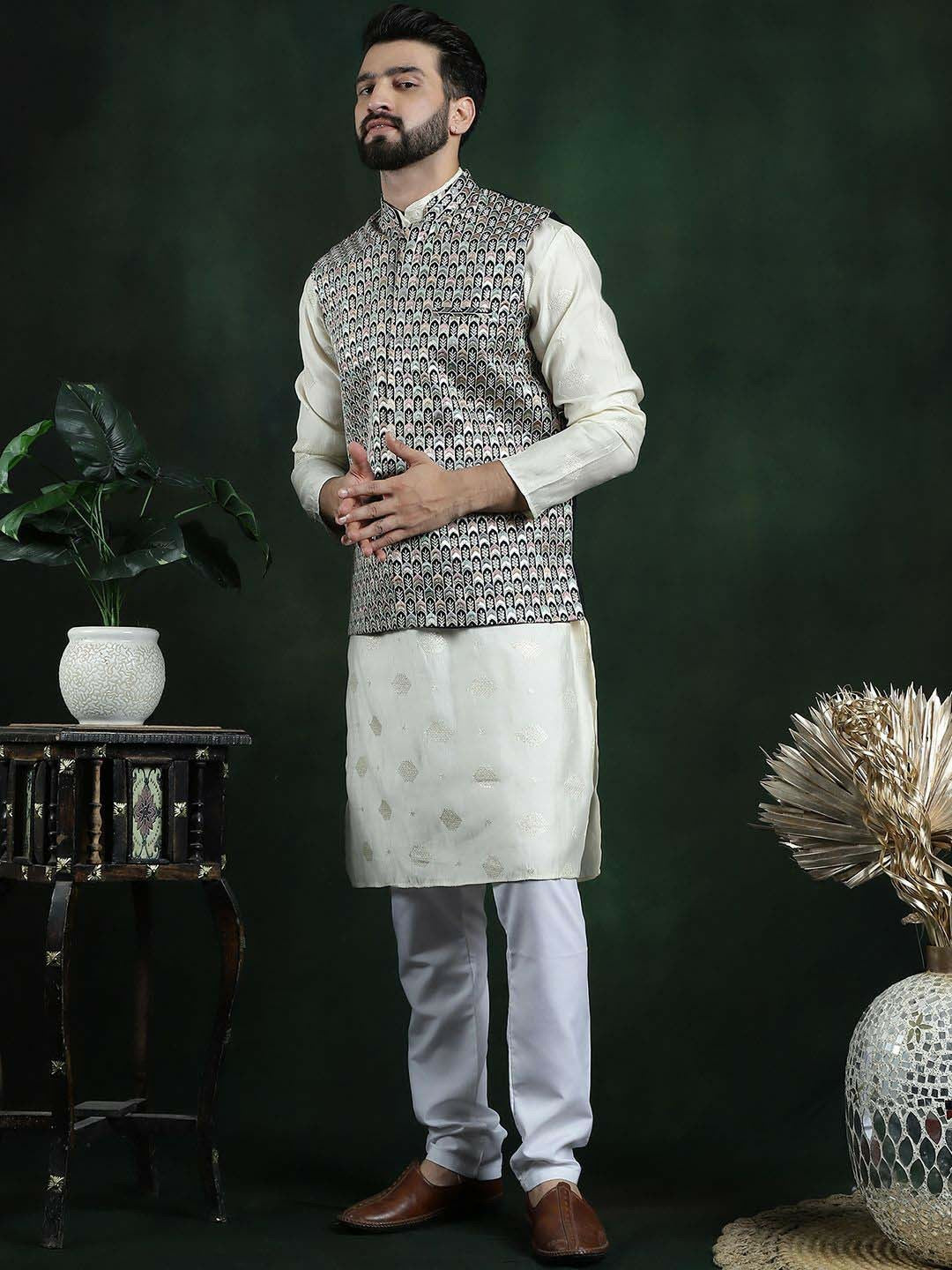 Men’s Embroidered Premium Silk Nehru Jacket – Traditional Elegance