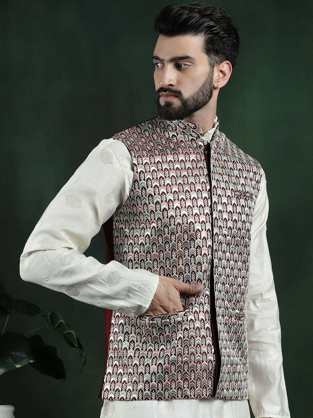 Men’s Geometric Woven Nehru Jacket – Contemporary Elegance
