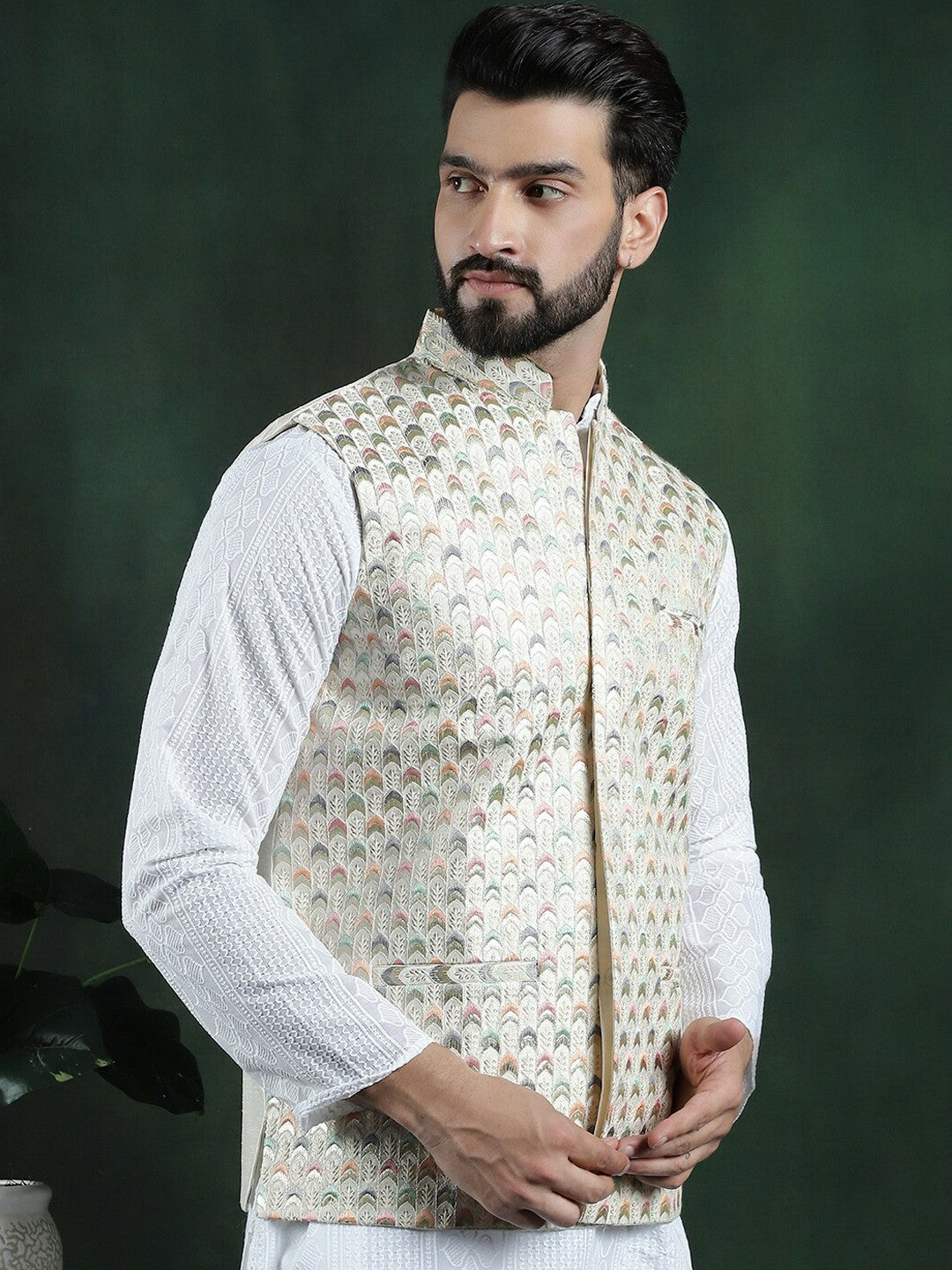 Men’s Embroidered Woven Nehru Jacket – Timeless Elegance
