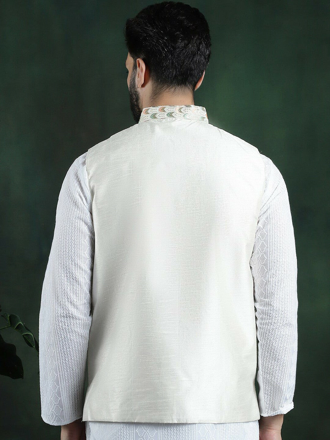 Men’s Embroidered Woven Nehru Jacket – Timeless Elegance