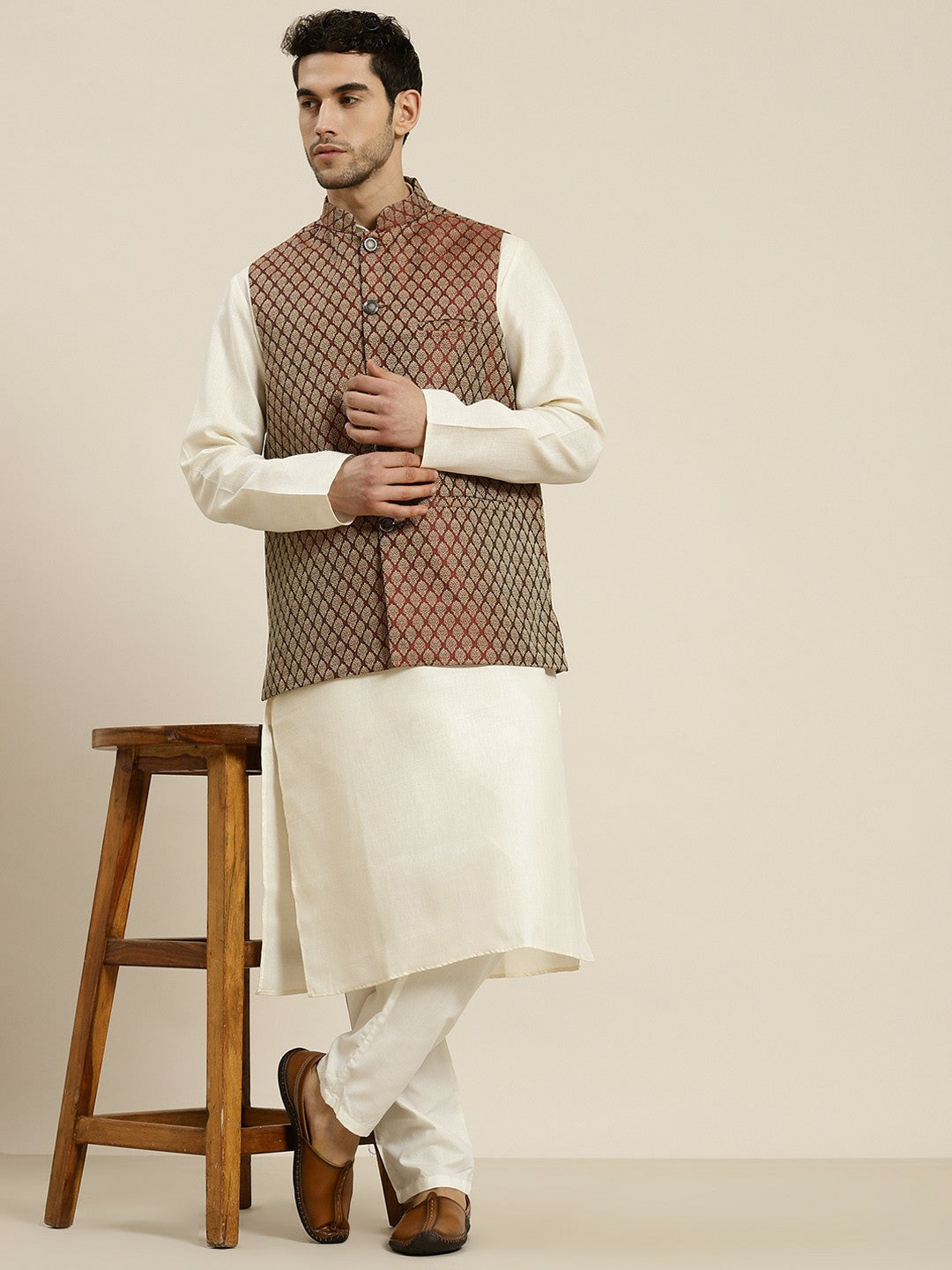 Men’s Maroon & Beige Woven Design Jacquard Silk Nehru Jacket – Traditional Elegance