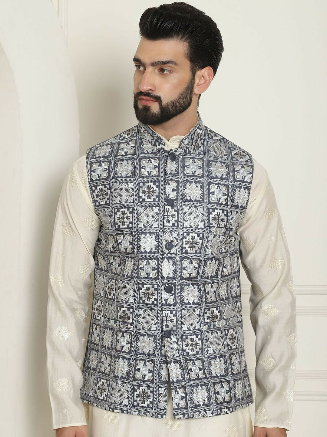 Men’s Embroidered Nehru Jacket – Traditional Elegance