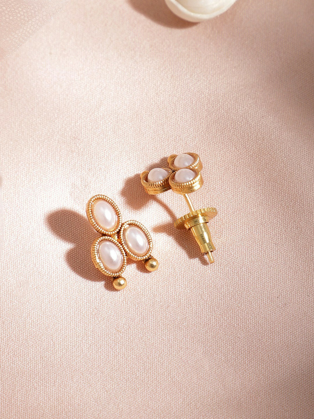 Buy Women 22KT Gold Plated Pearl Choker Necklace Set Online – Indiaista