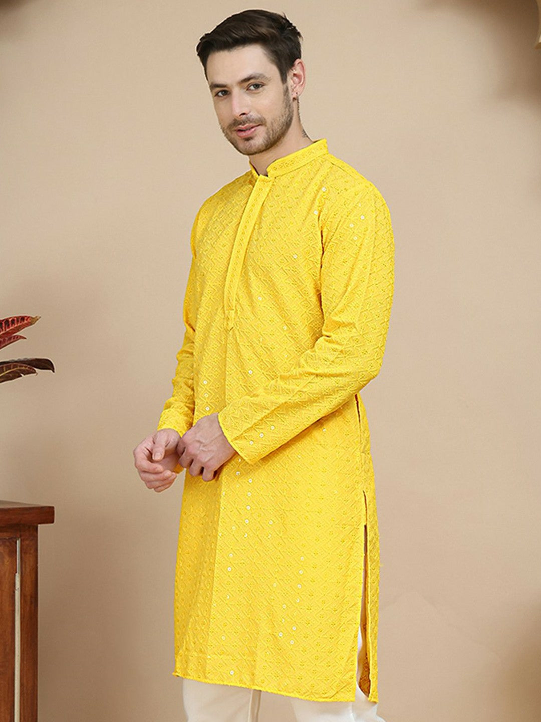 Men’s Geometric Embroidered Sequinned Kurta – Mandarin Collar