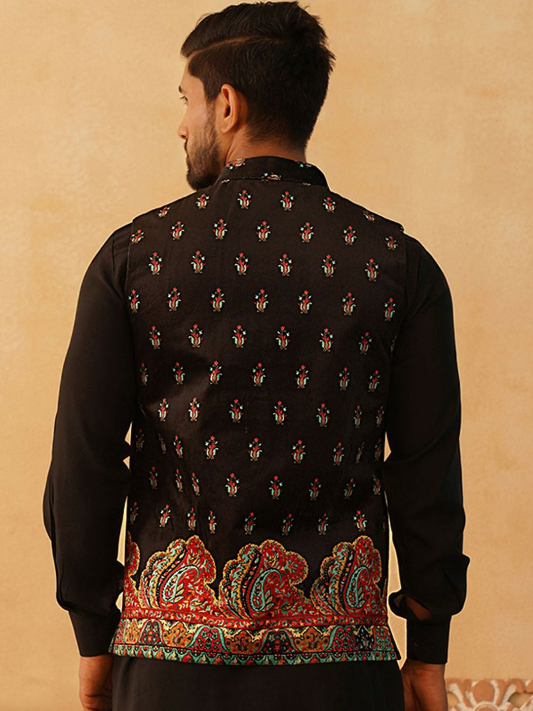 Men’s Black & Red Paisley Print Velvet Nehru Jacket – Sleeveless