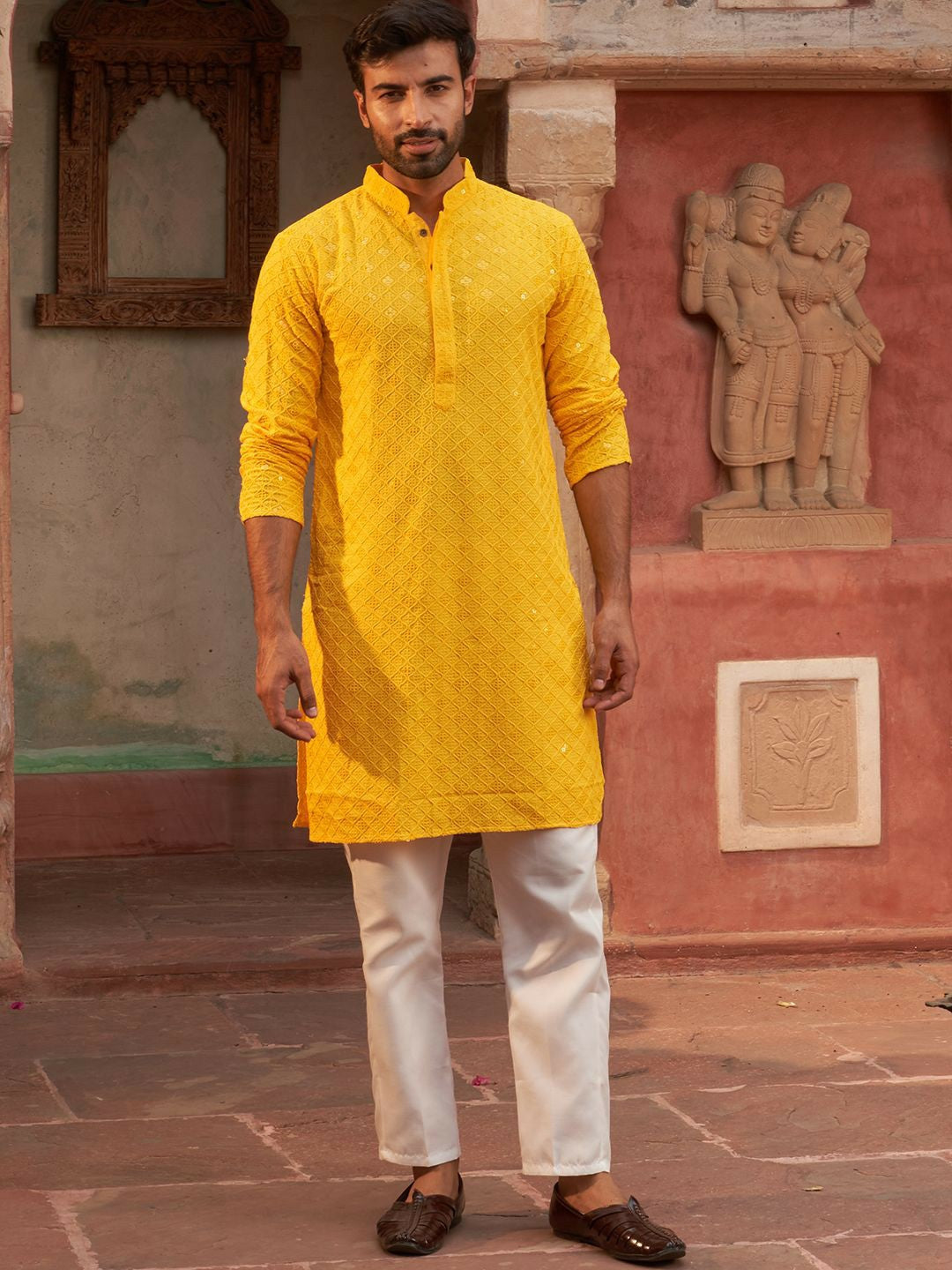 Floral Embroidered Kurta Set with Sequinned Detailing for Men – Elegant Ethnic Wear