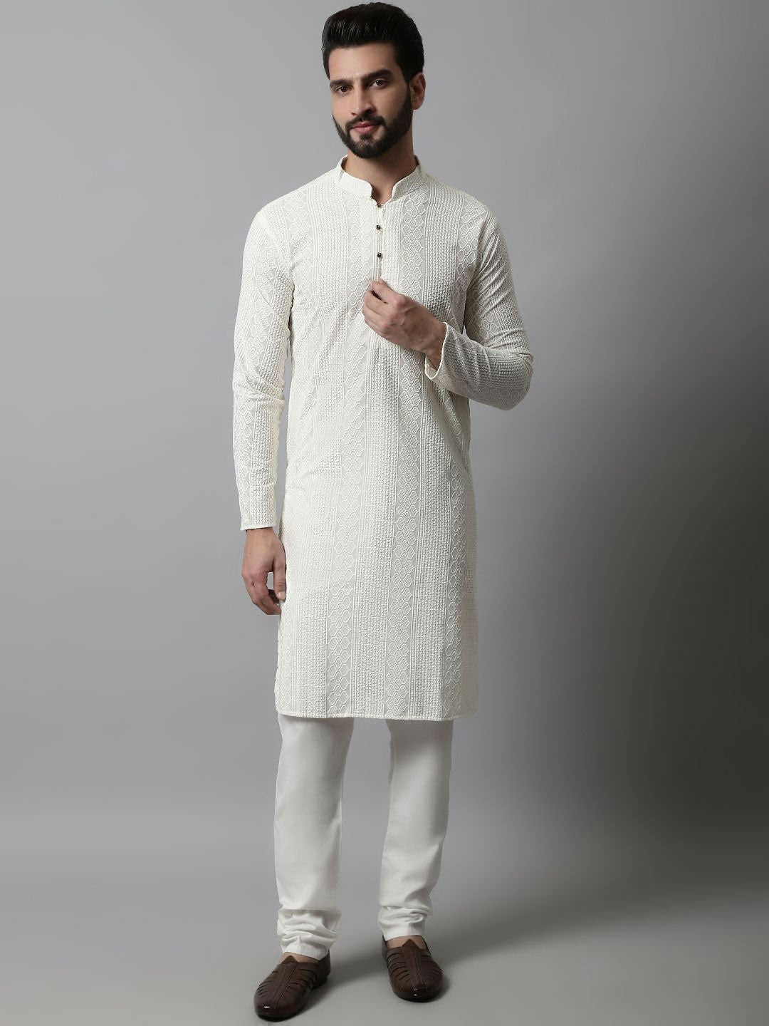 Floral Embroidered Chikankari Cotton Kurta with Pyjamas for Men – Classic Ethnic Set