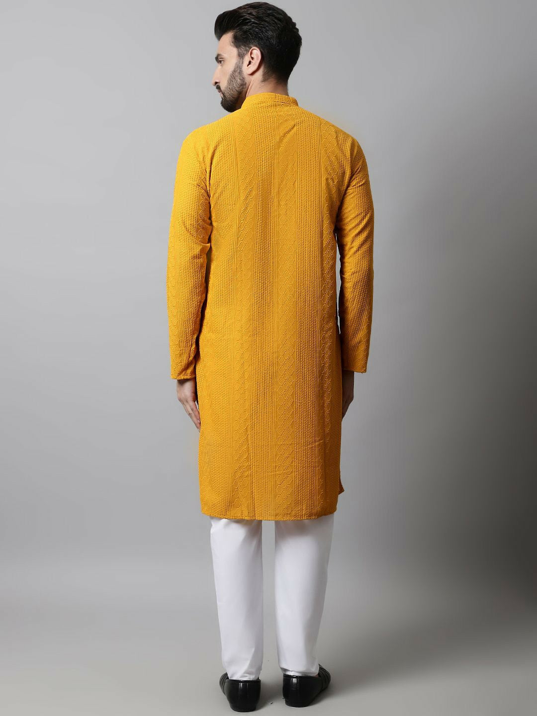 Men’s Floral Embroidered Chikankari Cotton Kurta with Pyjamas – Classic Ethnic Style
