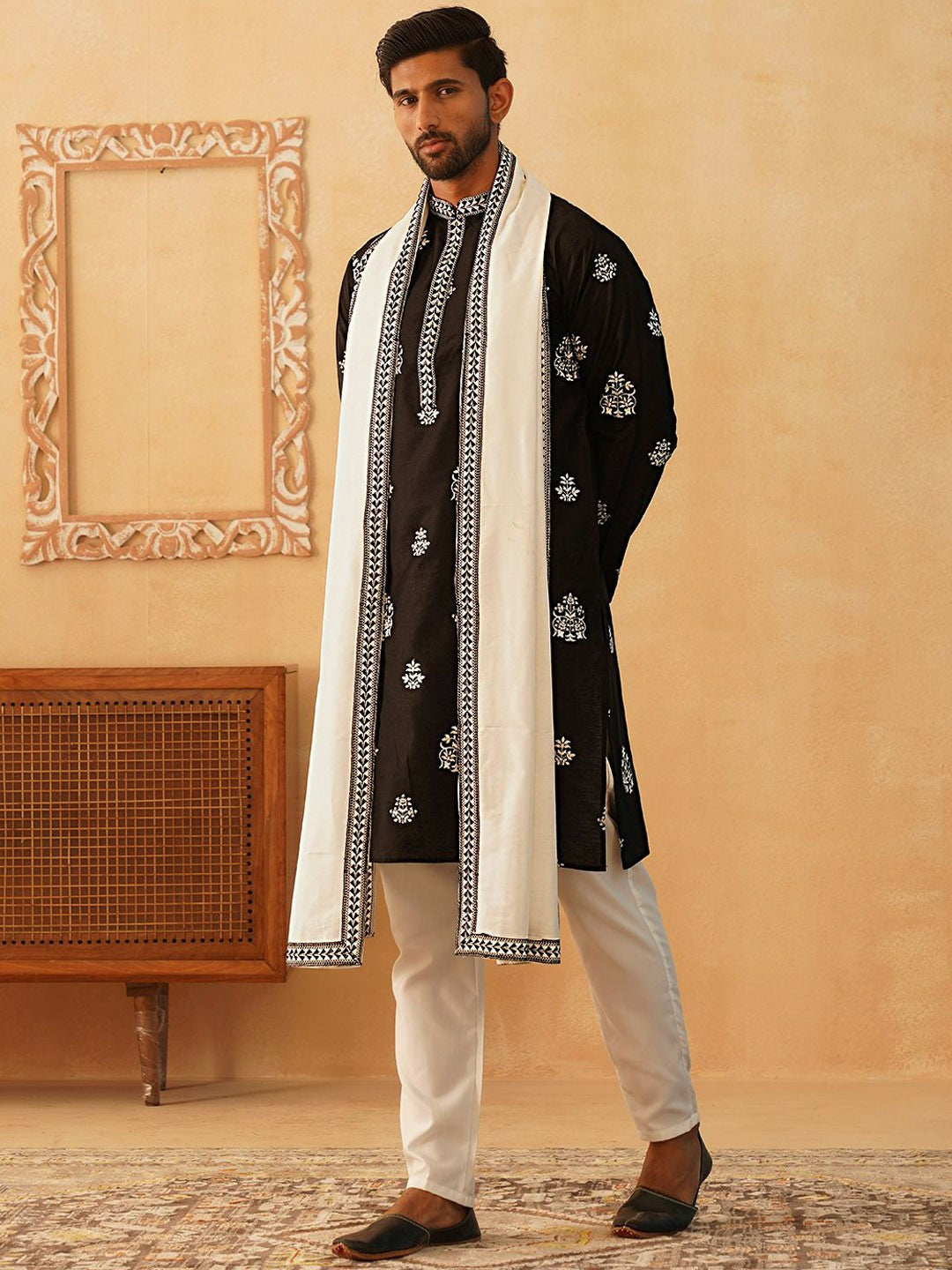 Men’s Floral Embroidered Sequinned Kurta with Pyjamas & Dupatta – Traditional Festive Set