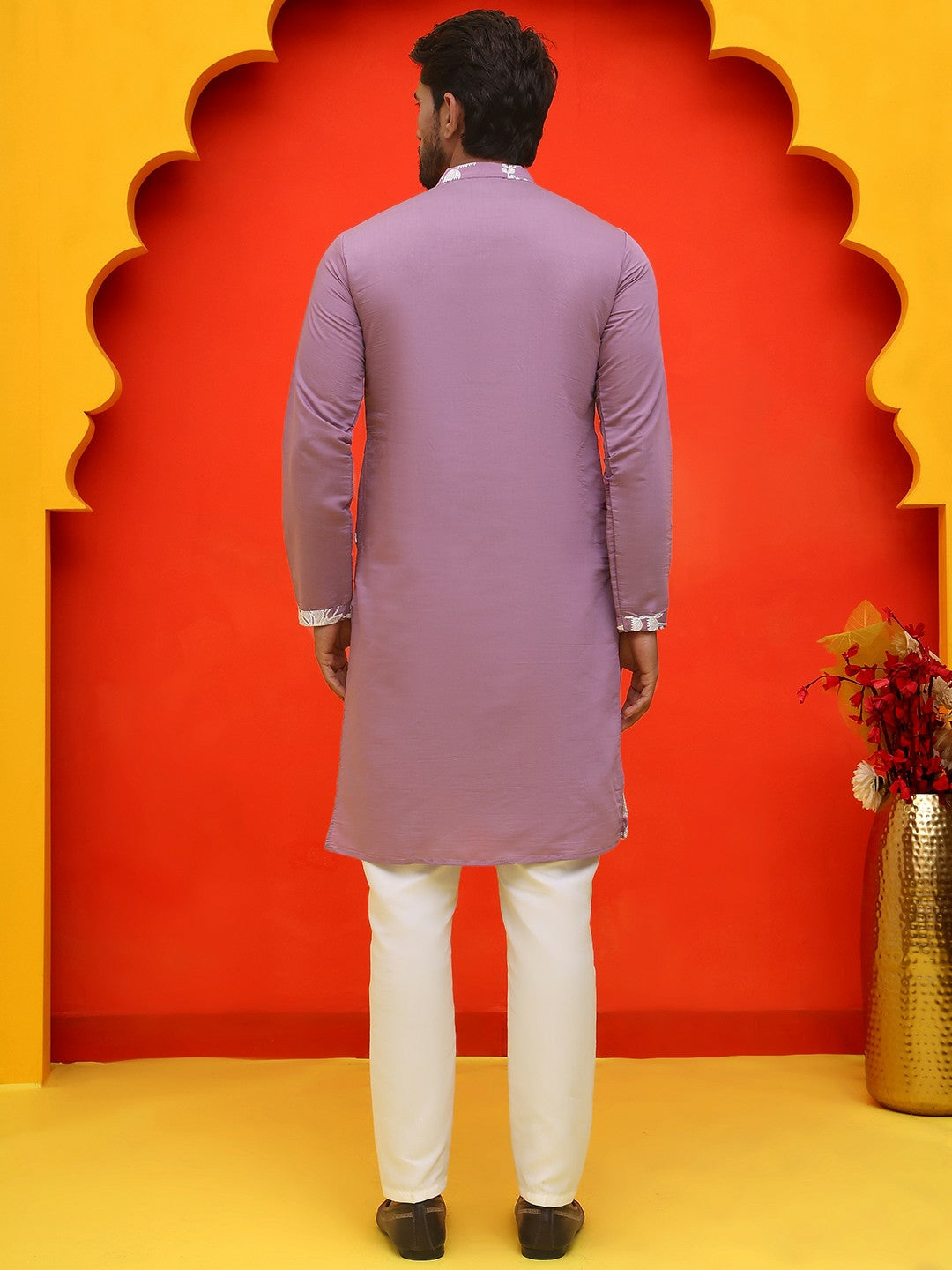 Men’s Chikankari Embroidered Kurta Set with Pyjamas – Elegant Floral Design