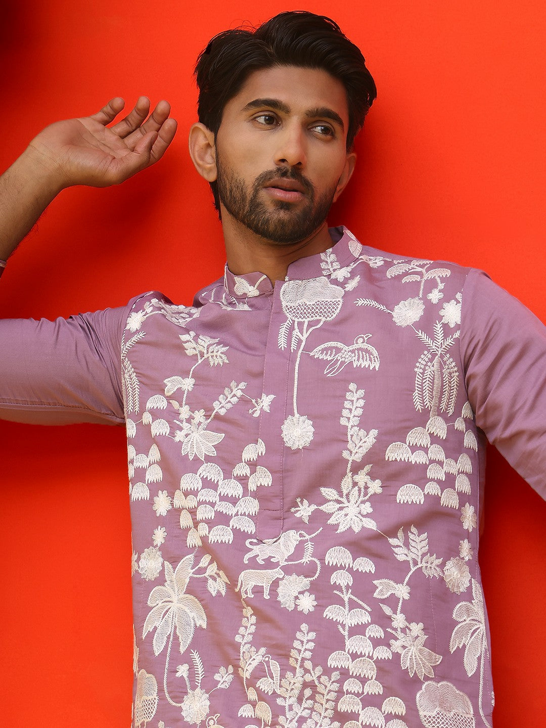 Men’s Chikankari Embroidered Kurta Set with Pyjamas – Elegant Floral Design