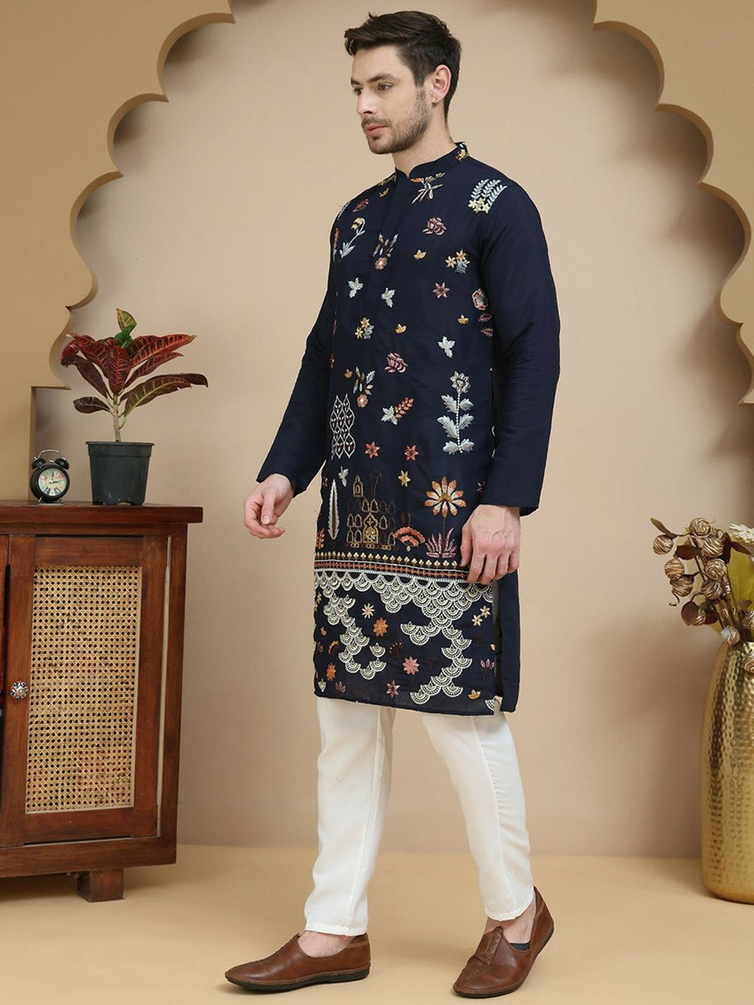 Floral Embroidered Thread Work Mandarin Collar Straight Kurta with Pyjamas – Elegant Festive Ensemble