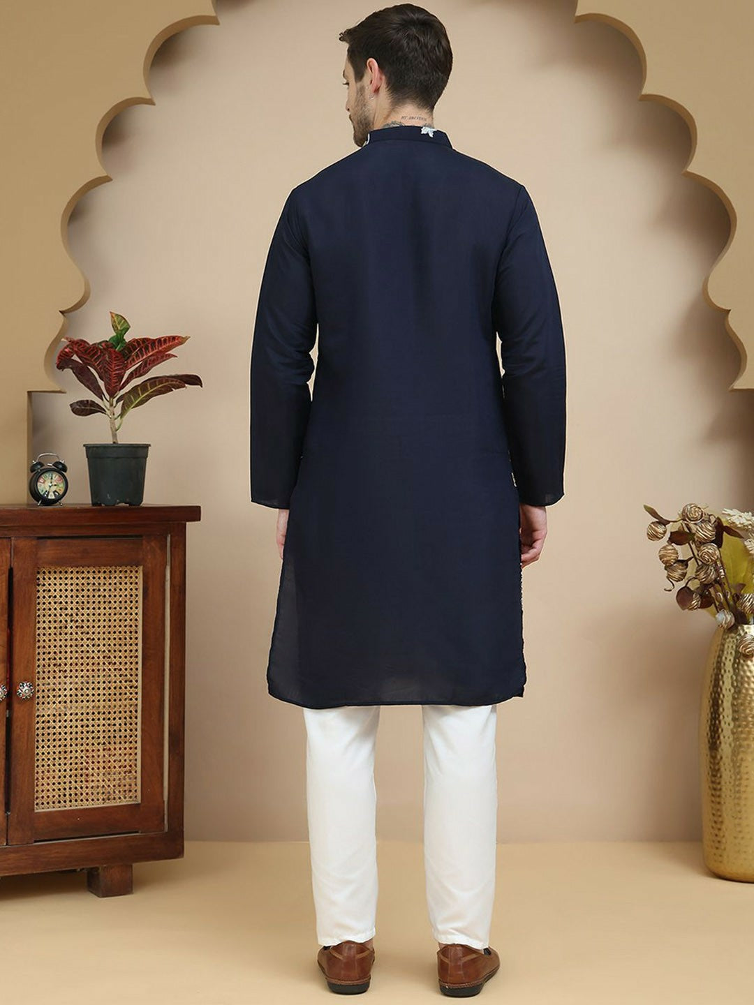 Floral Embroidered Thread Work Mandarin Collar Straight Kurta with Pyjamas – Elegant Festive Ensemble