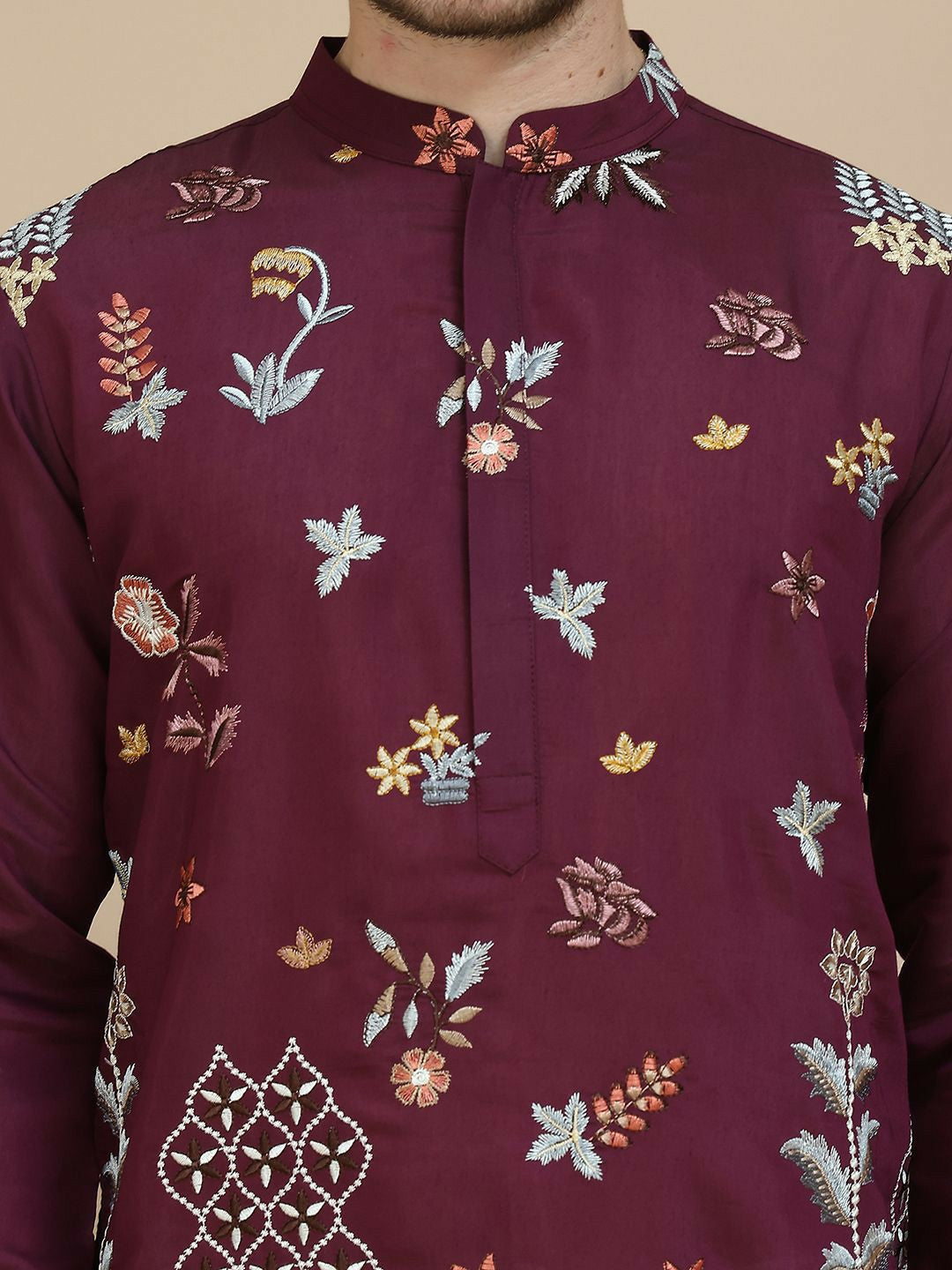 Floral Embroidered Thread Work Mandarin Collar Straight Kurta with Pyjamas – Elegant Festive Ensemble