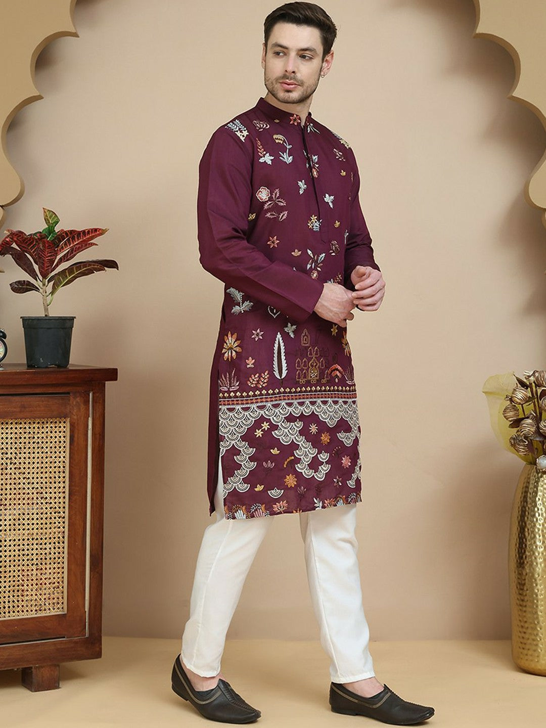 Floral Embroidered Thread Work Mandarin Collar Straight Kurta with Pyjamas – Elegant Festive Ensemble