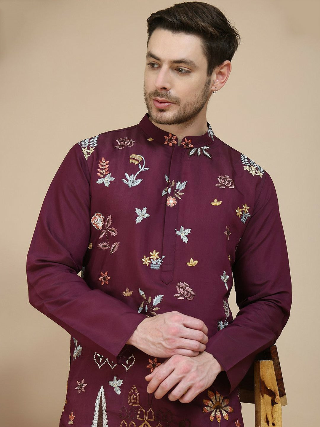 Floral Embroidered Thread Work Mandarin Collar Straight Kurta with Pyjamas – Elegant Festive Ensemble