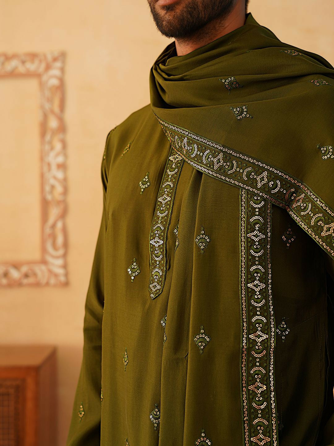 Floral Embroidered Kurta with Pyjamas & Dupatta – Elegant Festive Ensemble
