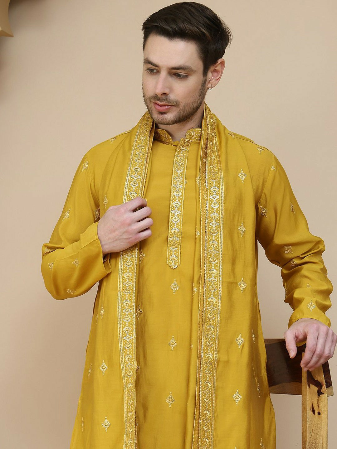 Floral Embroidered Sequinned Mandarin Collar Straight Kurta with Pyjamas & Dupatta – Elegant Festive Ensemble