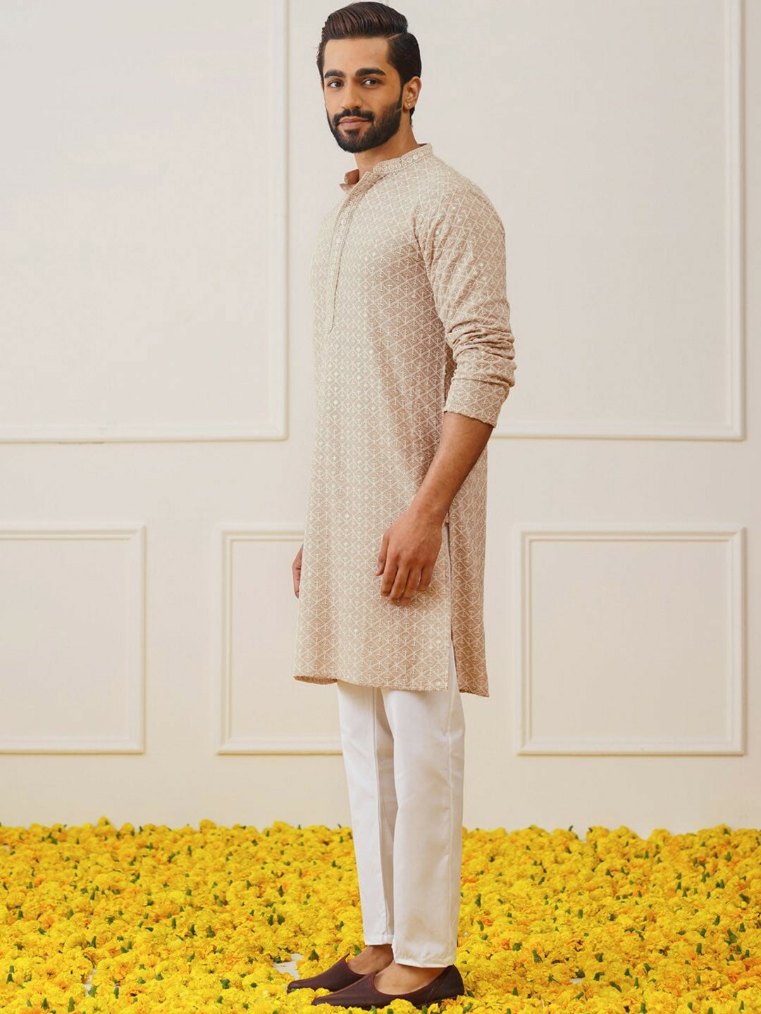Men’s Embroidered Thread Work Pure Cotton Kurta with Pyjamas – Classic Ethnic Style