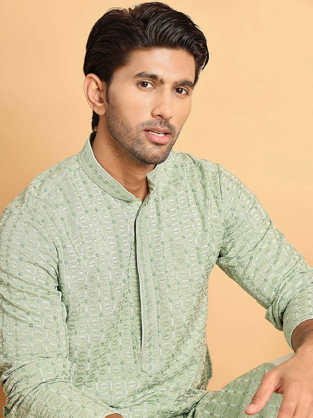 Green Geometric Embroidered Chikankari Kurta with Mandarin Collar