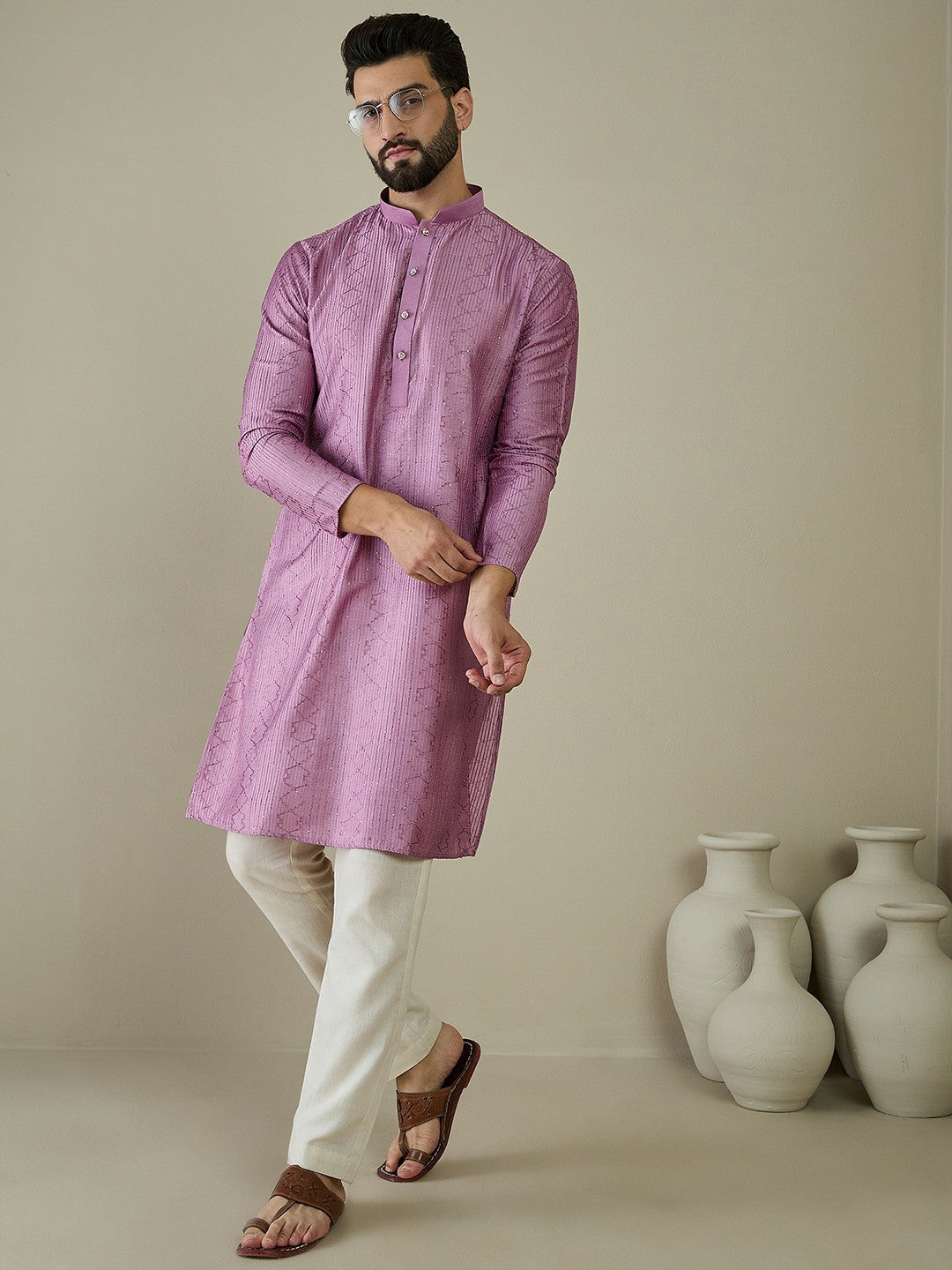 Lavender Ethnic Embroidered Kurta with Mandarin Collar & Thread Work
