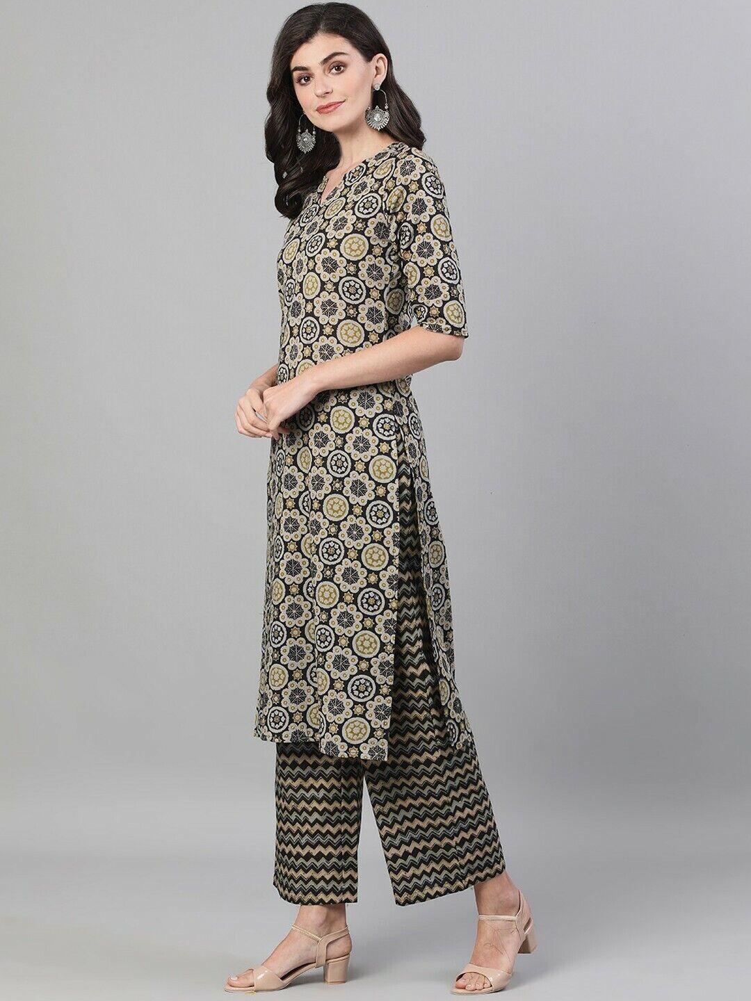 Women's Kurta Set - Bollywood Pakistani Women Black Printed Kurti with Palazzos