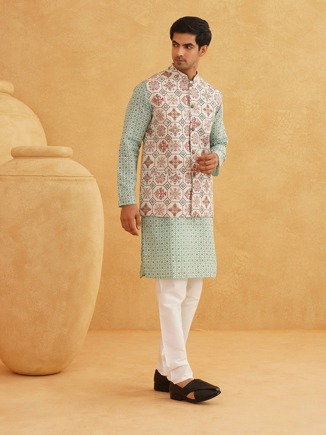 Men’s Ethnic Motifs Printed Kurta Set with Pyjamas & Nehru Jacket – Traditional Elegance