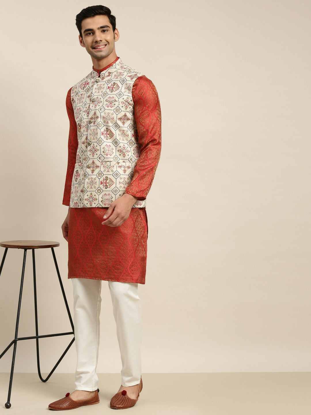 Men’s Red Ethnic Motifs Kurta Set with Pyjamas – Traditional Elegance