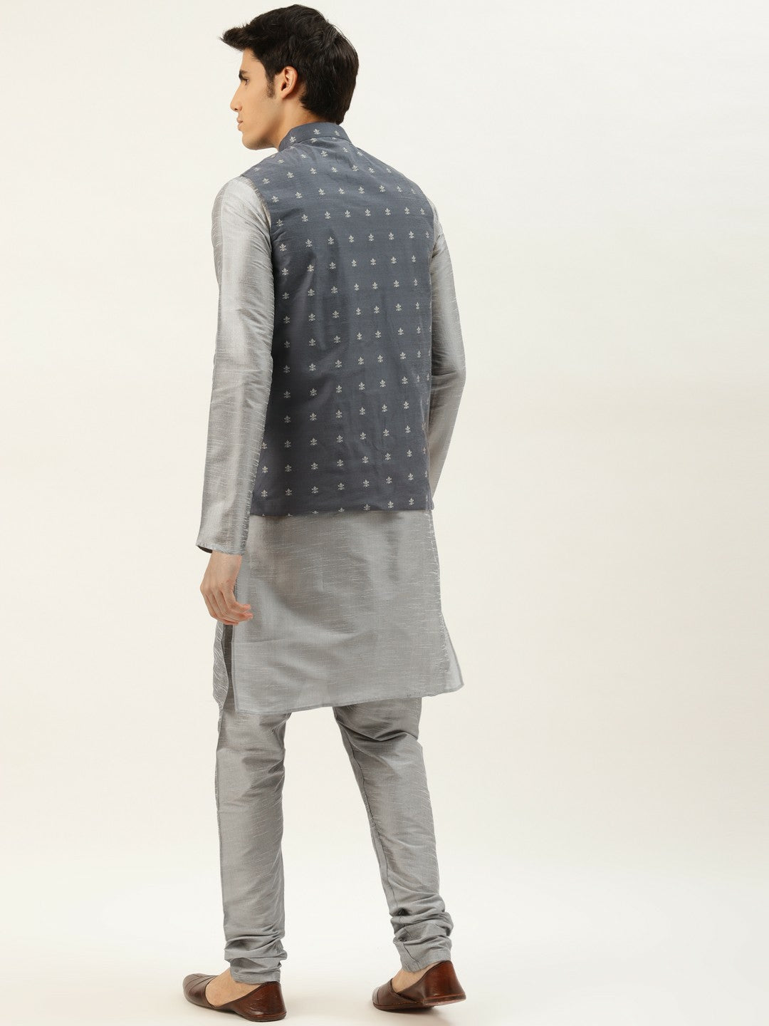 Men’s Grey Kurta Set with Churidar & Nehru Jacket – Sophisticated Traditional Ensemble