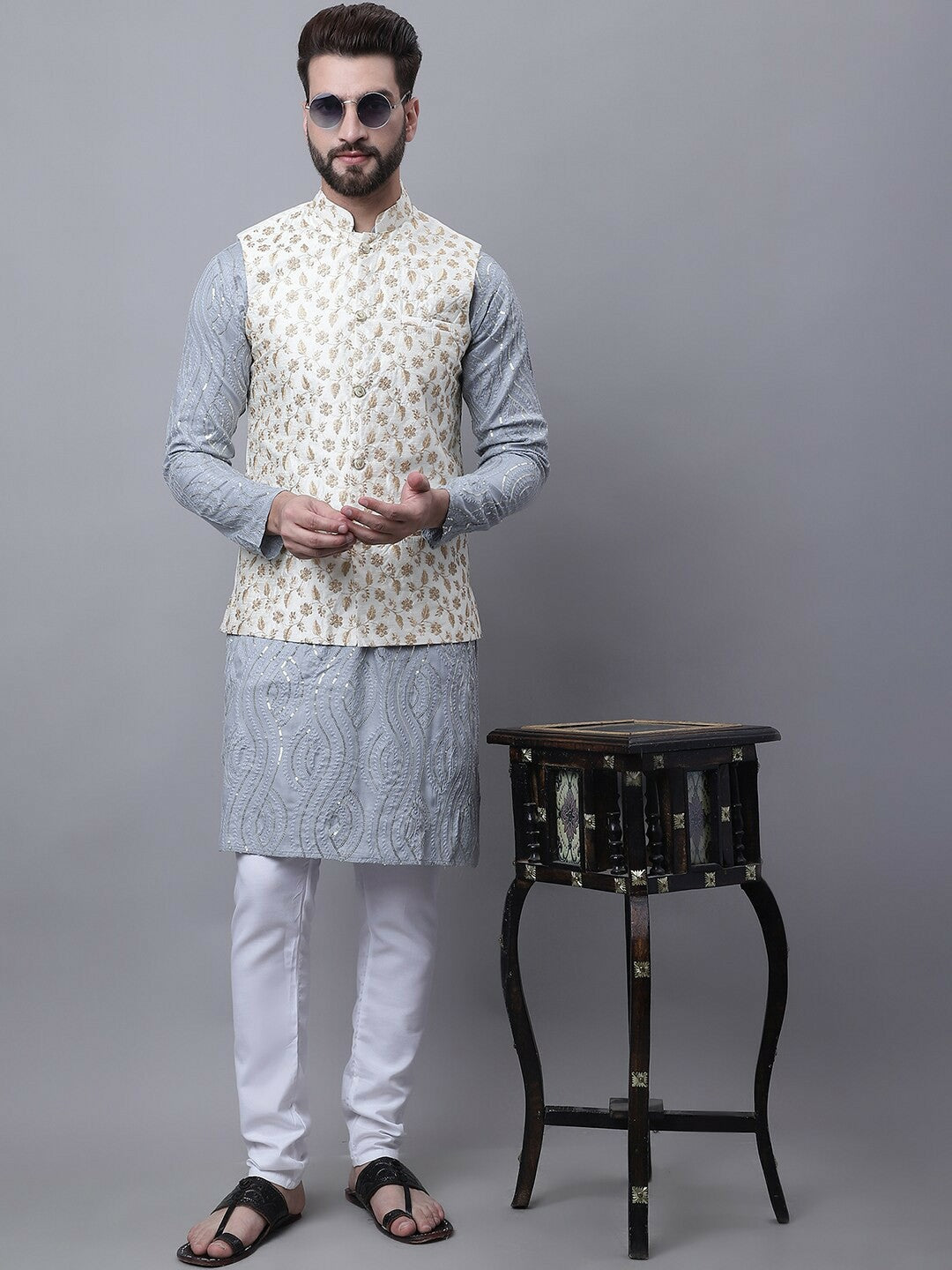 Men’s Sequinned Embroidered Pure Cotton Kurta Set with Pyjamas & Nehru Jacket – Traditional Elegance