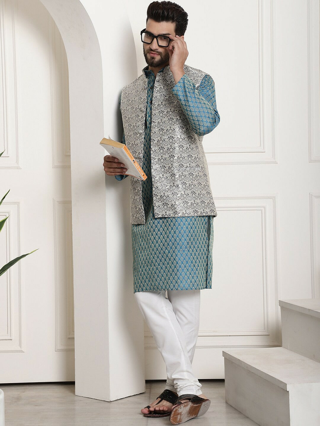 Men’s Ethnic Motifs Printed Straight Kurta Set with Churidar & Nehru Jacket – Traditional Elegance