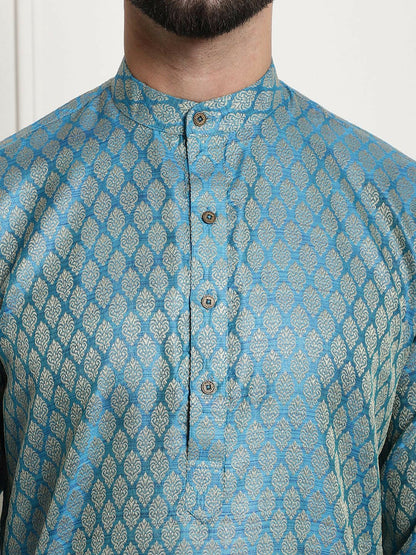 Men’s Ethnic Motifs Printed Straight Kurta Set with Churidar & Nehru Jacket – Traditional Elegance