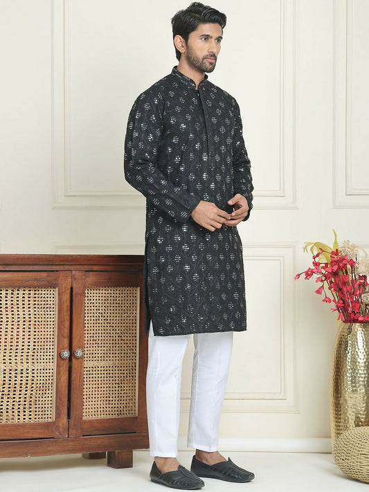 Men’s Black Embroidered Kurta with Pyjamas