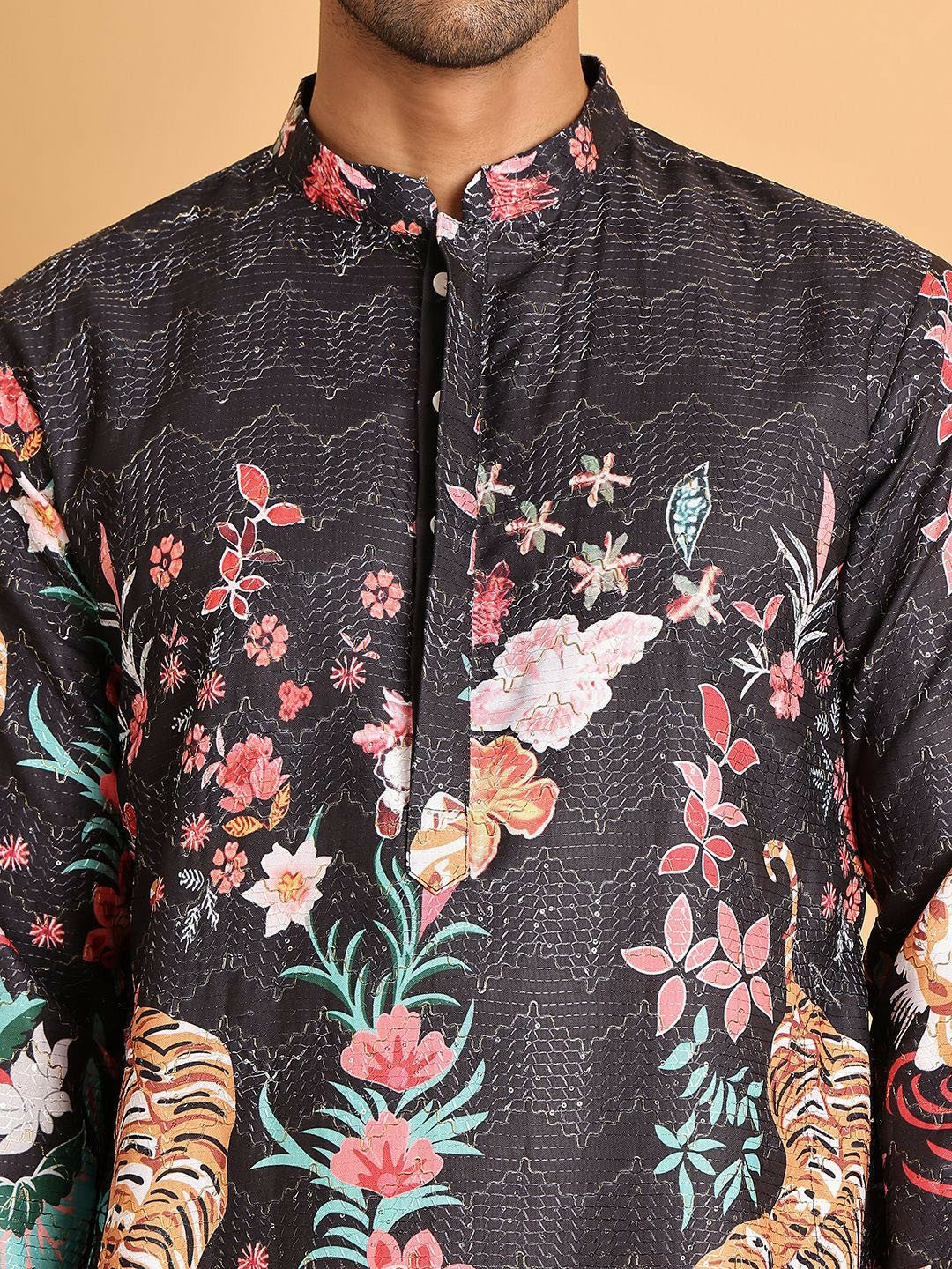 Men’s Black Floral Embroidered Kurta with Pyjamas – Elegant Ethnic Wear
