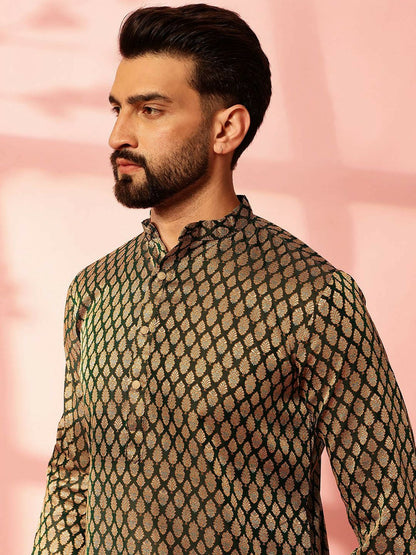 Men’s Green Woven Kurta with Pyjamas – Subtle Festive Charm