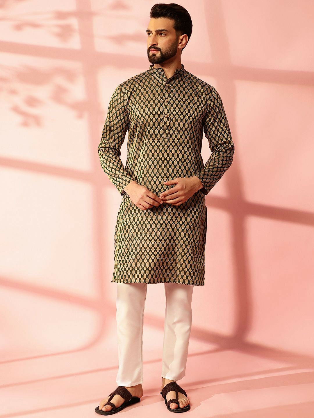 Men’s Green Woven Kurta with Pyjamas – Subtle Festive Charm