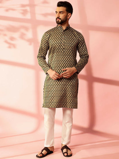 Men’s Green Woven Kurta with Pyjamas – Subtle Festive Charm