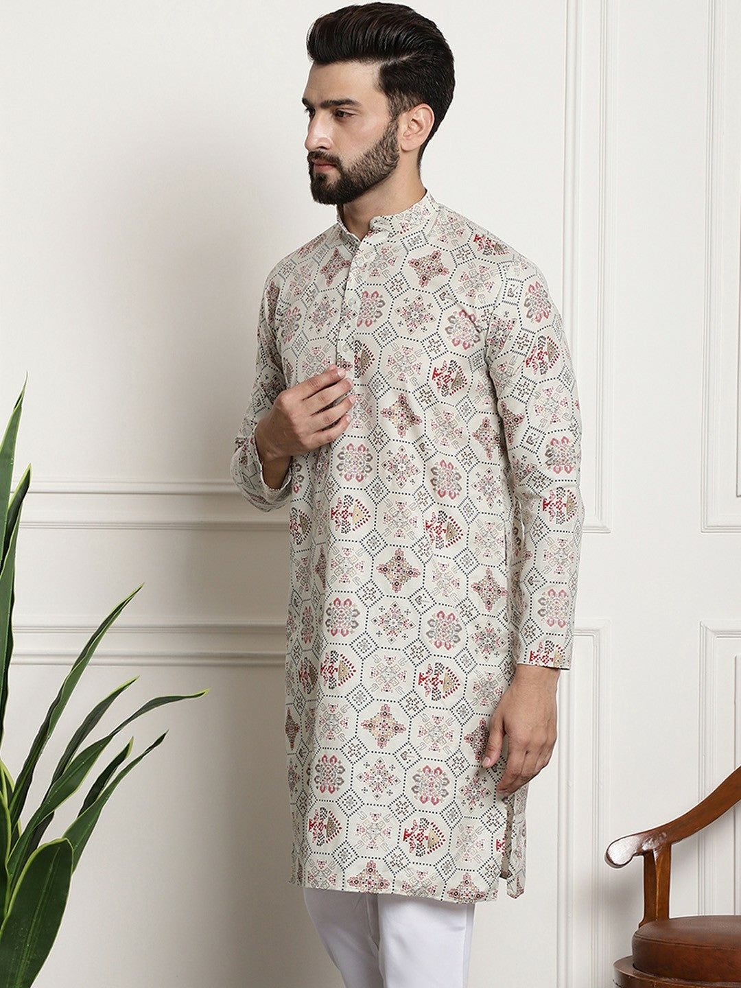 Men’s Cream-Coloured Geometric Printed Kurta – Mandarin Collar, Knee-Length, Regular Cotton | Indiaista