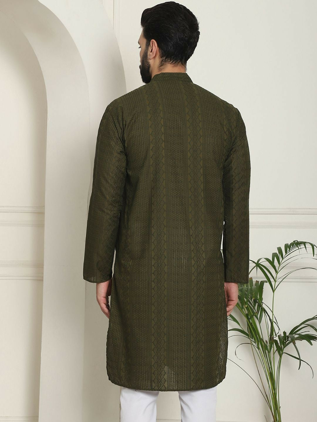 Men's Green Geometric Embroidered Kurta with Mandarin Collar – Pure Cotton, Thread Work, Knee-Length | Indiaista